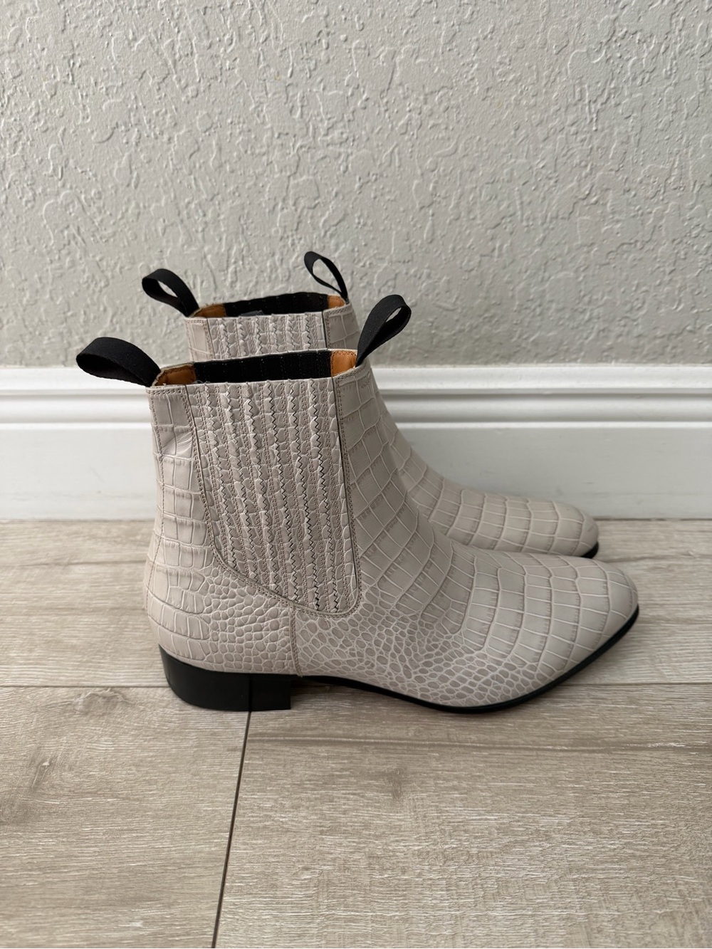 Tom Ford Light Gray Croc-Embossed Chelsea  Boots men 11.5